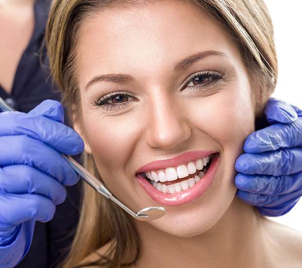 Santa Clarita Teeth Whitening at Dentist